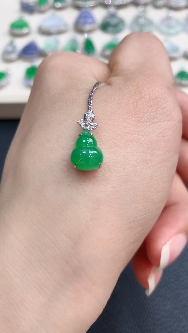 【闪购商品】翡翠吊坠(不含链)18K金镶嵌b46       