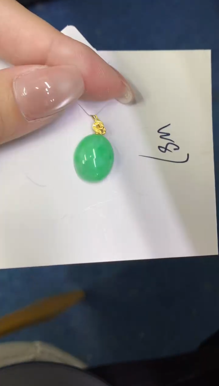 【闪购商品】翡翠颈饰18K金镶嵌0000000000