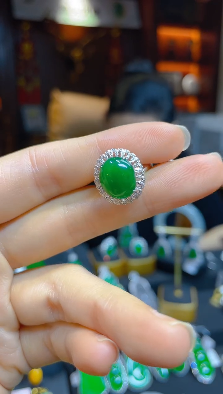 【闪购商品】翡翠戒指18K金镶嵌112345天然A货翡翠戒指