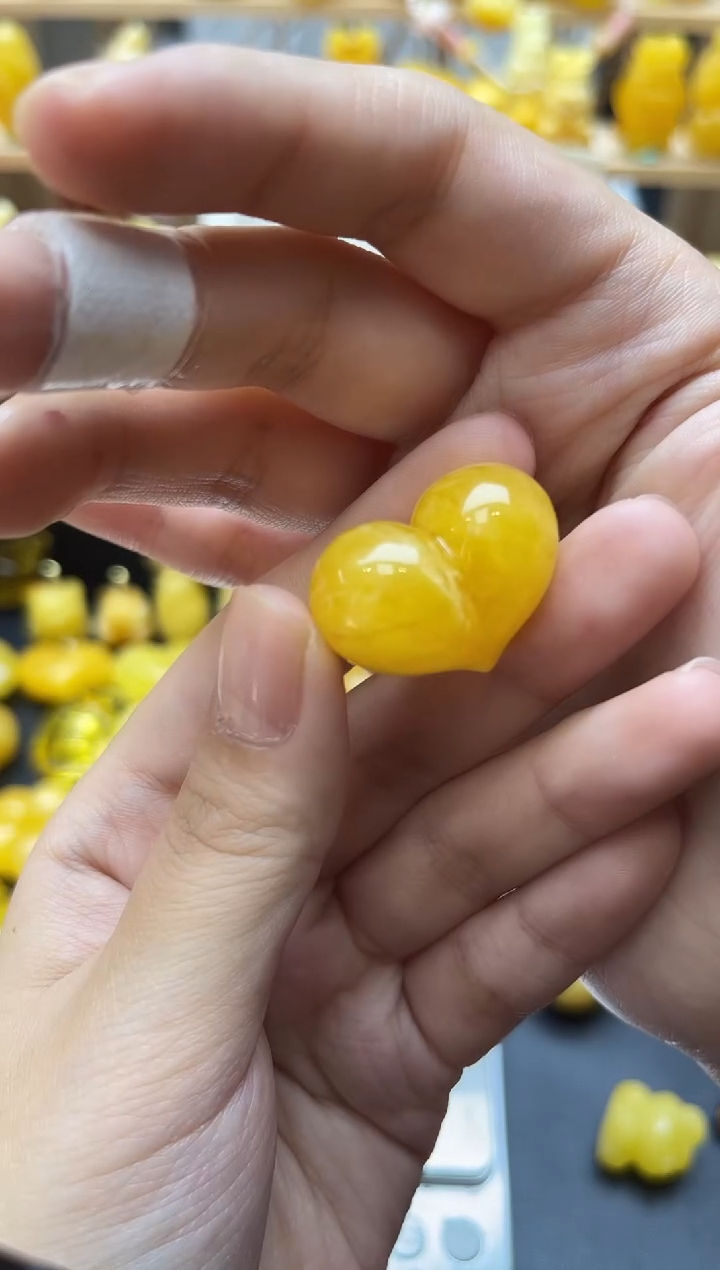 琥珀未镶嵌珠宝奇石050琥珀蜜蜡微瑕