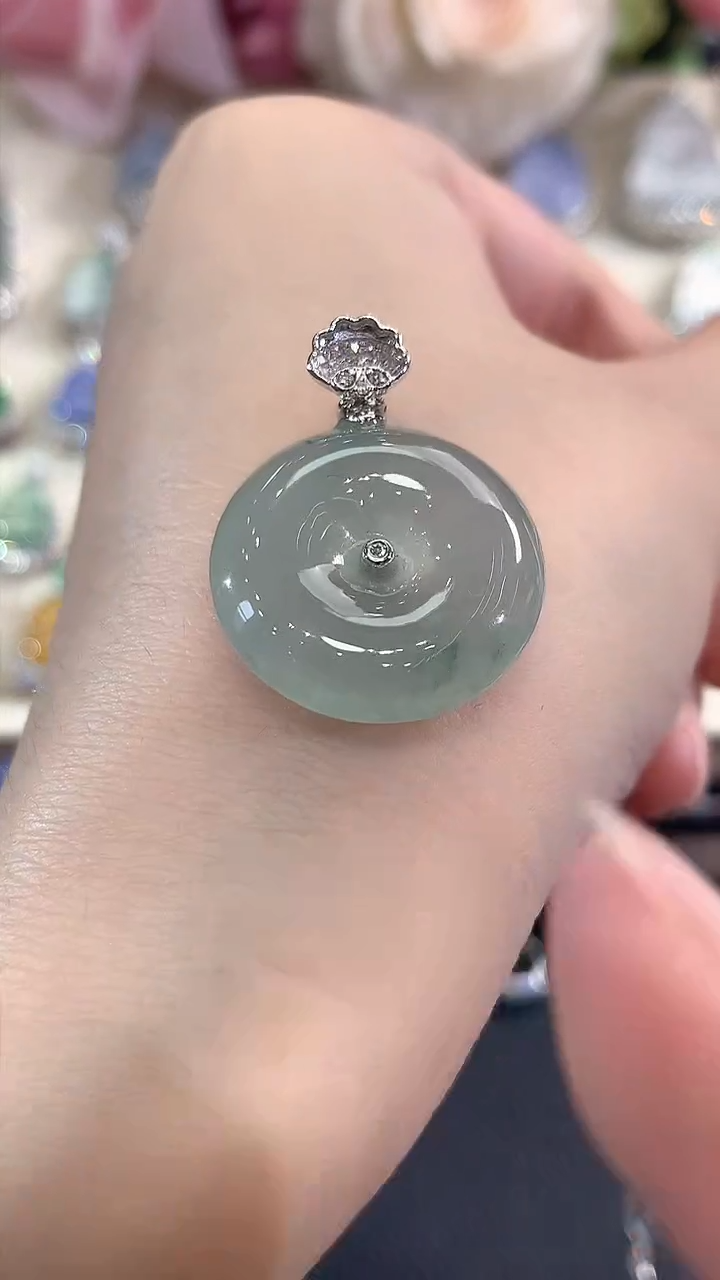 吊坠(不含链)18K金镶嵌翡翠春日珠宝 D20 