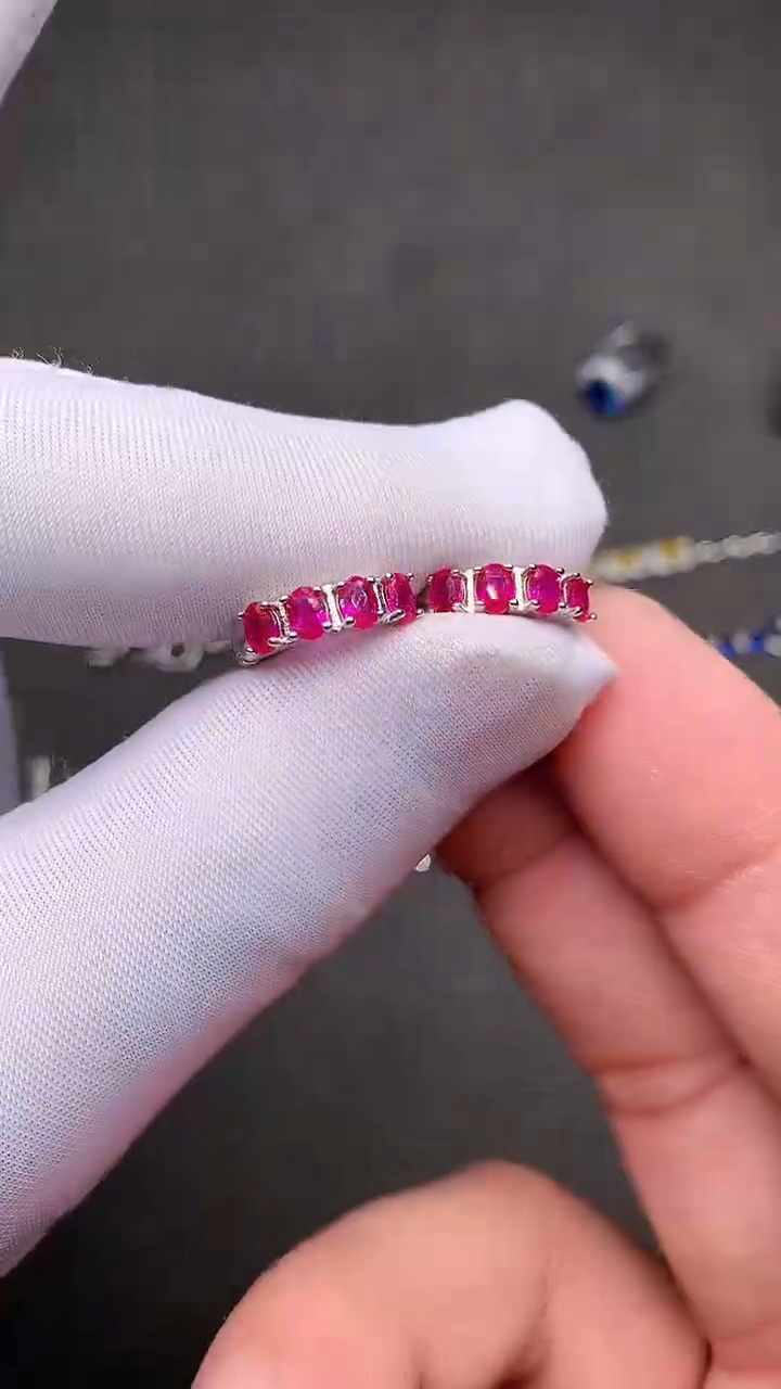 【闪购商品】红宝石耳饰银S925镶嵌.......