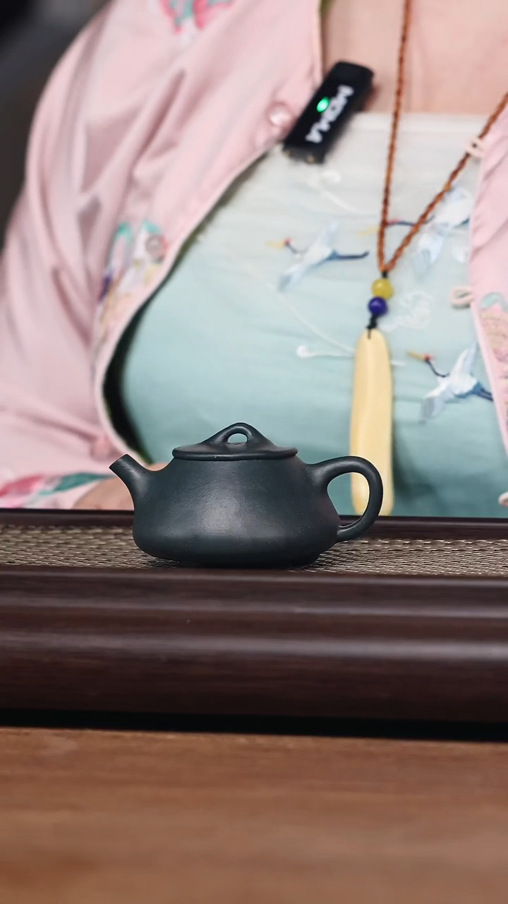 【闪购商品】紫砂茶壶周小龙平盖石瓢 墨绿泥100cc