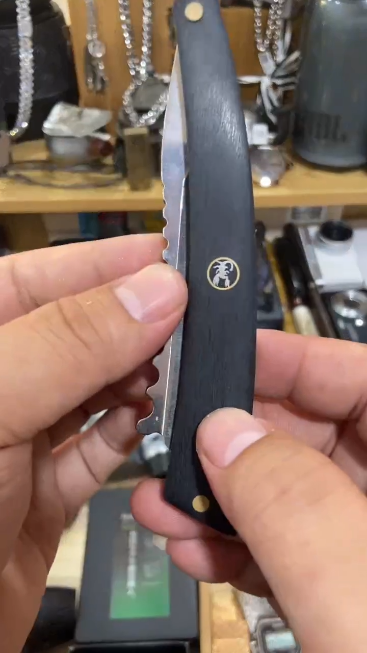 瓷片闪购商品  如图所示