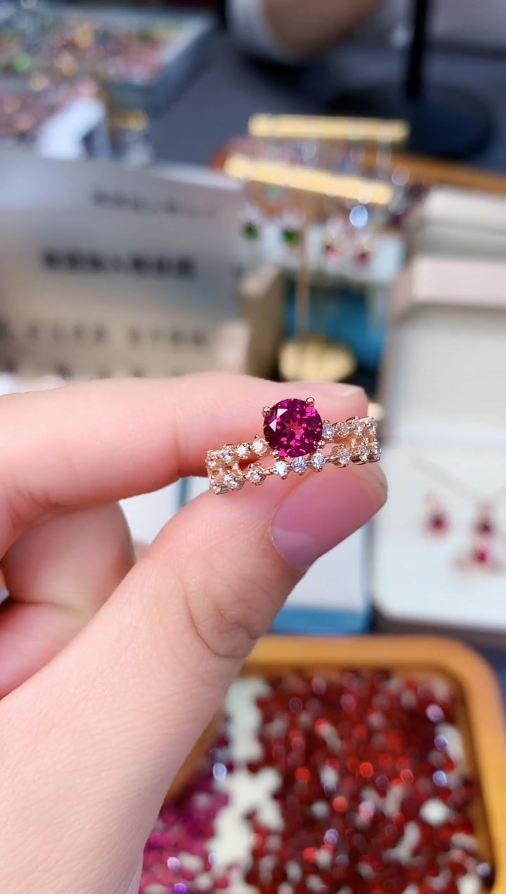 【闪购商品】石榴石戒指银S925镶嵌天然镁铝