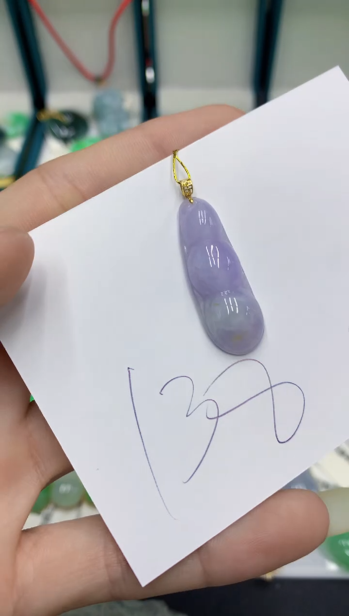 翡翠18K金镶嵌颈饰翡翠