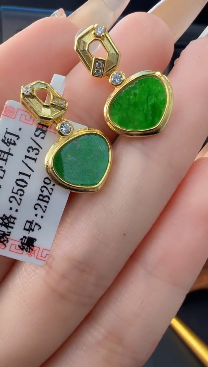 【闪购商品】翡翠耳饰银S925镀金镶嵌天然缅甸翡翠A货耳钉