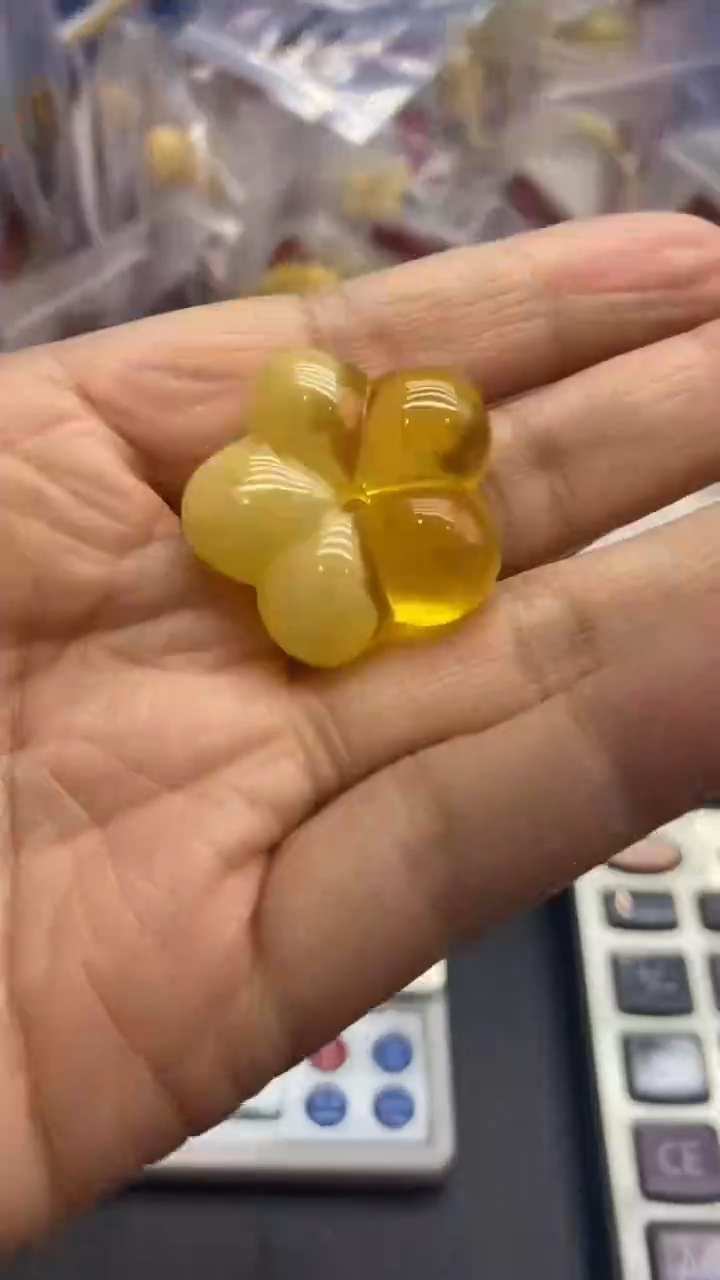 琥珀未镶嵌珠宝奇石924