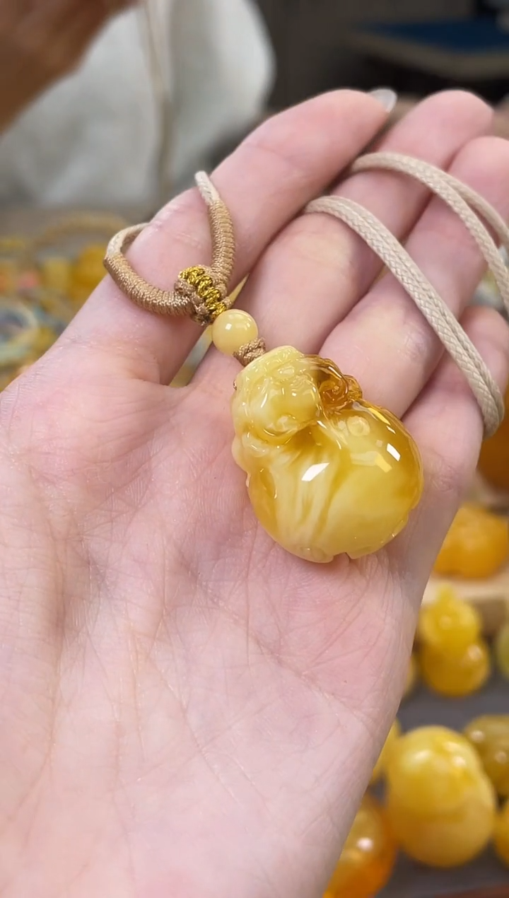 裸石琥珀未镶嵌J41