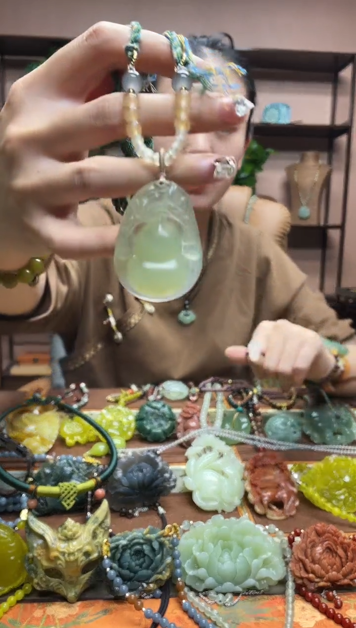 未镶嵌岫玉吊坠·1