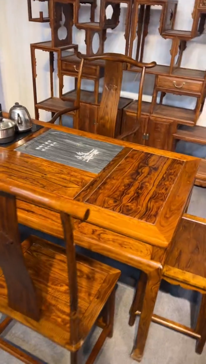 【闪购商品】花梨木类木雕茶桌一套