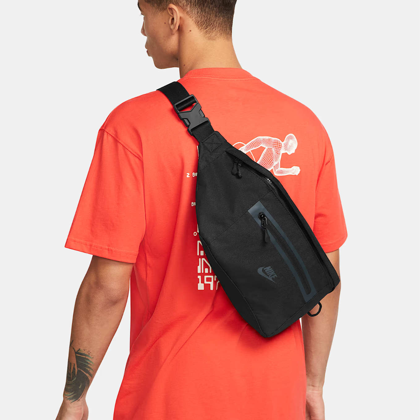 NIKE/耐克斜挎包中性腰包ELEMENTAL大容量潮流休闲包DN2556010