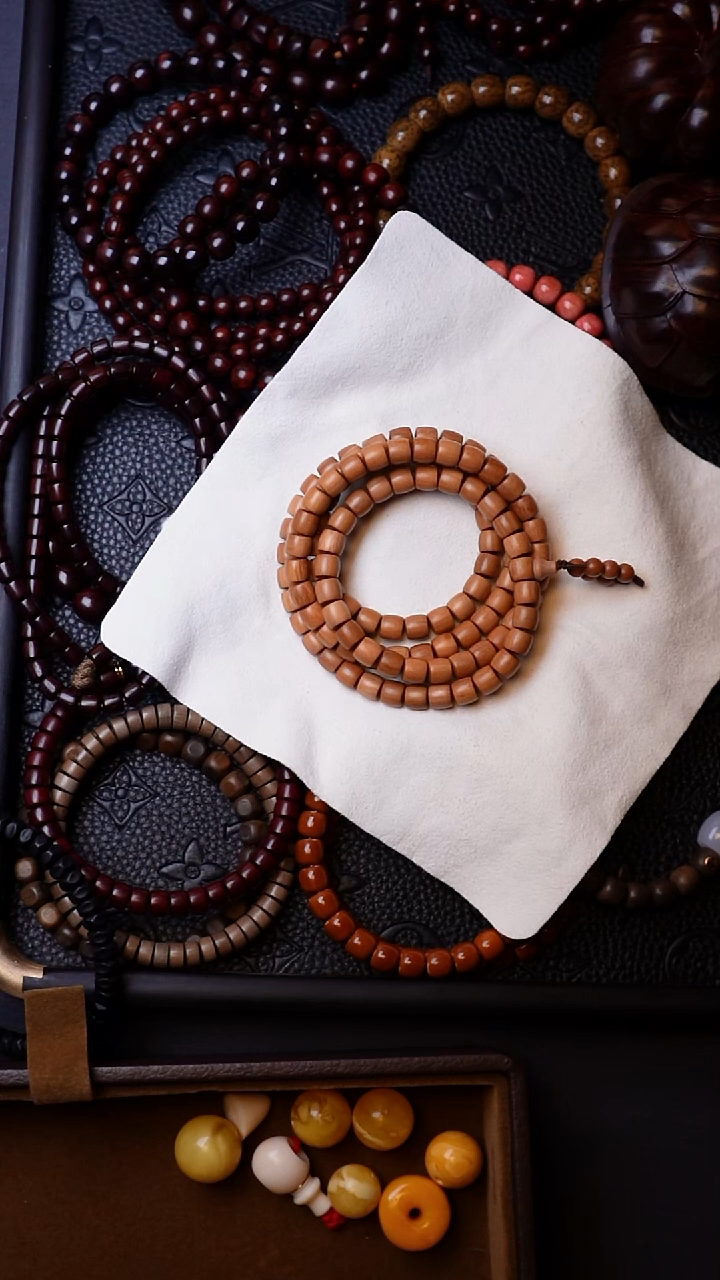 檀香木手串/手链老山檀香108x7mm