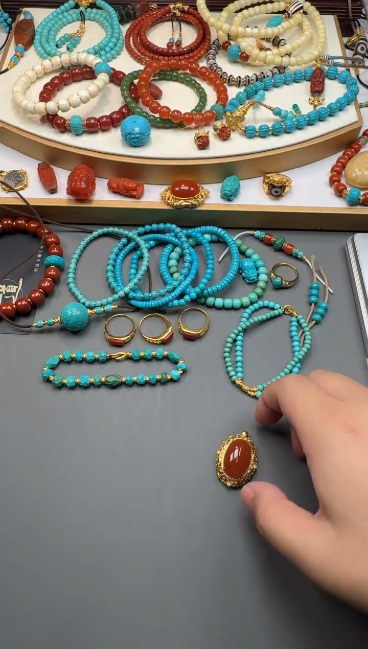 18K金镶嵌配饰南红玛瑙陈*～1111