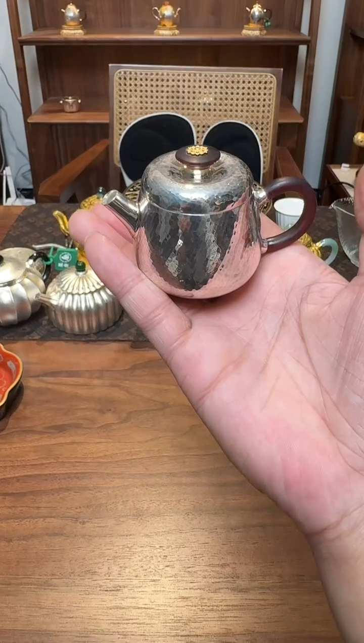 【闪购商品】'呆坐 锤纹一人饮巨轮壶