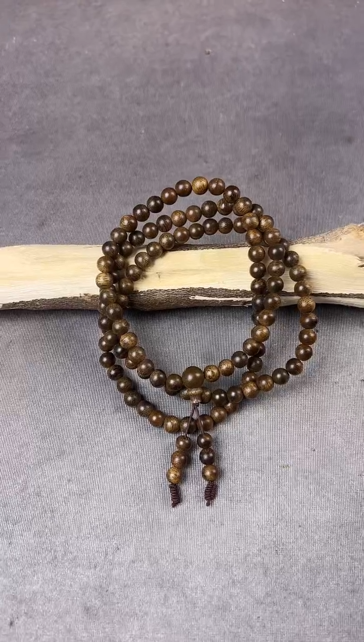 沉香沉香碎屑+芽庄白奇06圆珠多圈沉18克+多样性发一