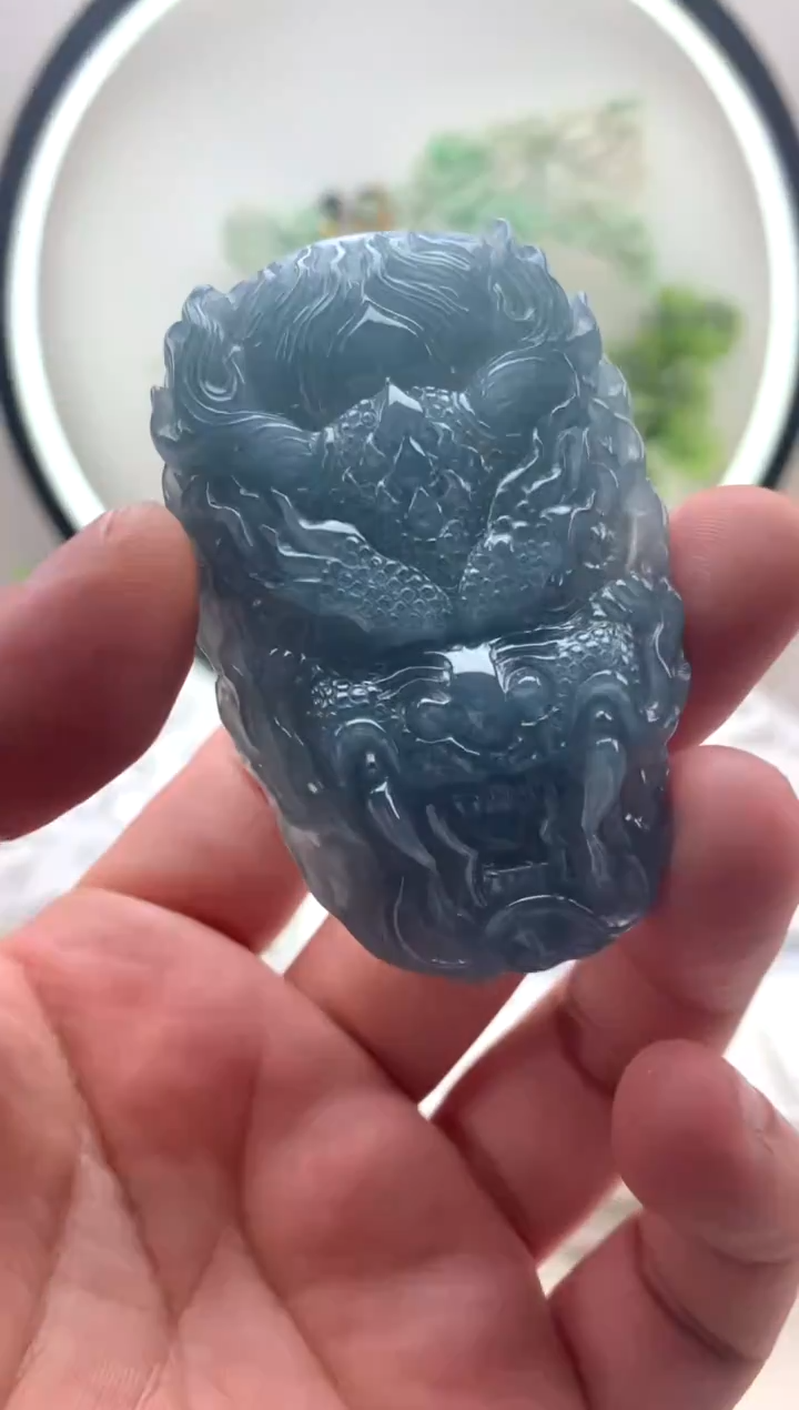 颈饰未镶嵌翡翠龙牌