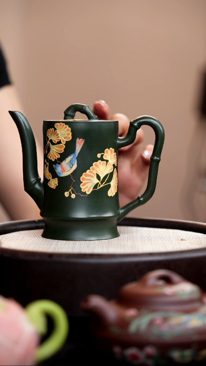 茶壶紫砂民国绿高竹段泥绘银杏