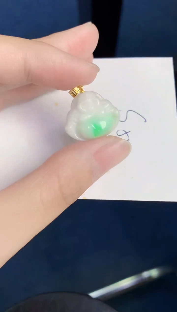 翡翠未镶嵌颈饰天然翡翠缅甸A货