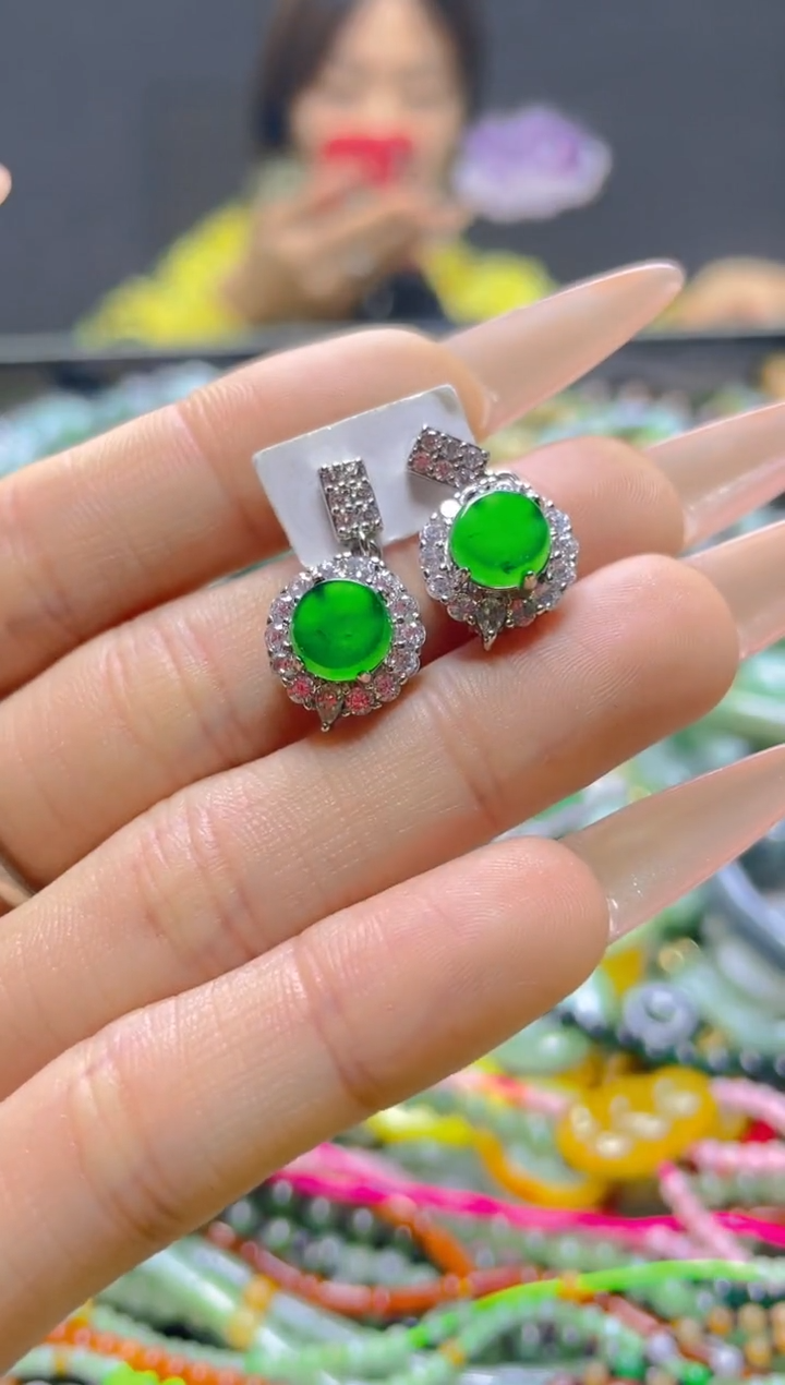 颈饰未镶嵌翡翠/G/翡翠A货，一件也是批发价