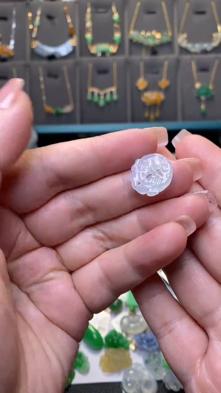 颈饰未镶嵌翡翠净货39829