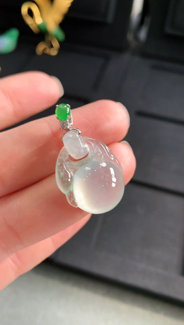 【闪购商品】翡翠吊坠(不含链)18K金镶嵌吊坠