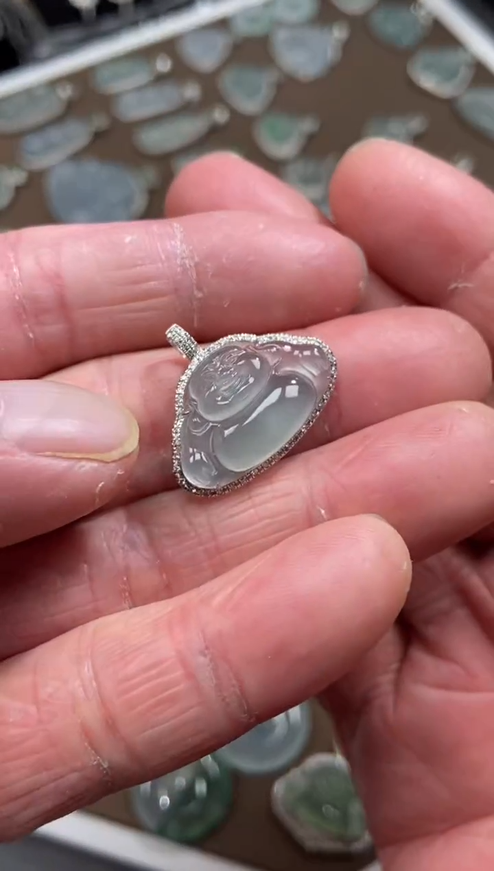 【闪购商品】翡翠吊坠(不含链)18K金镶嵌佛公