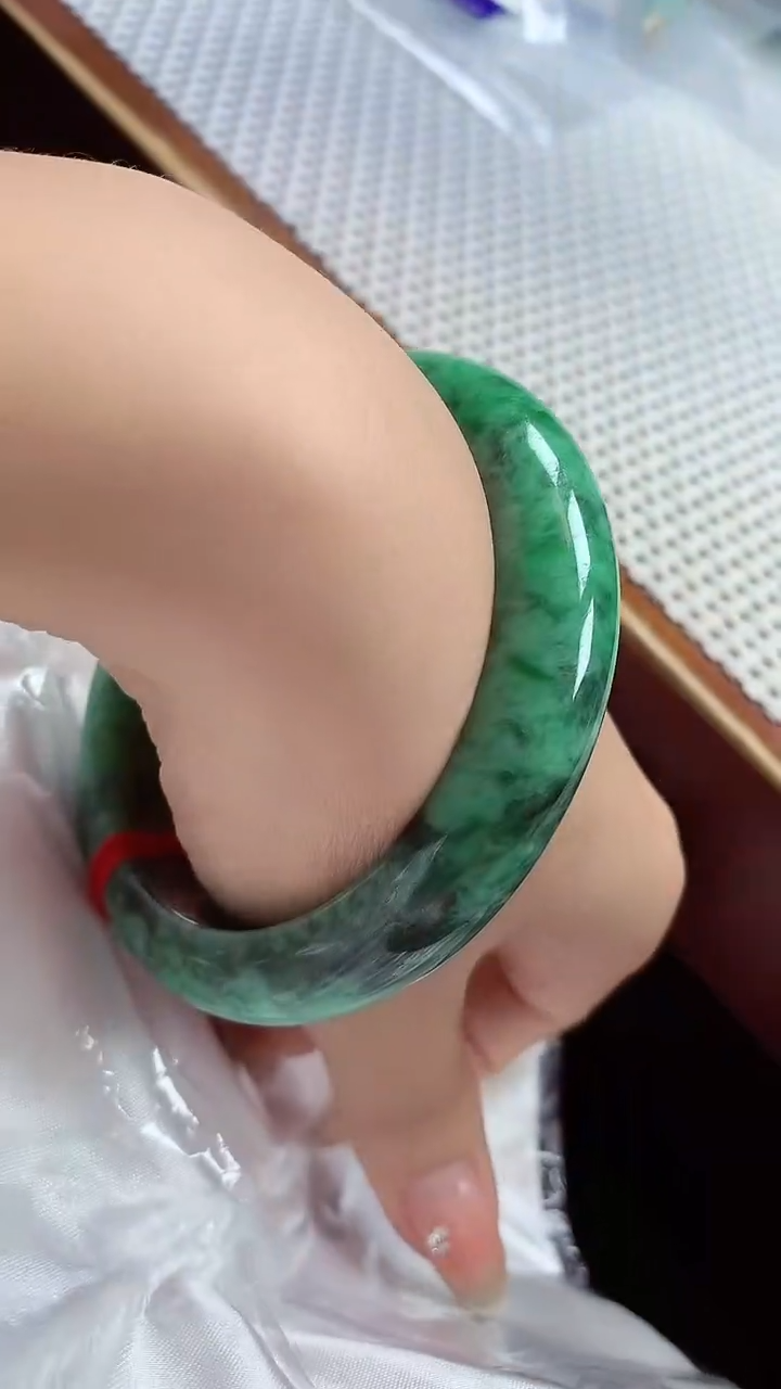 【闪购商品】翡翠手镯未镶嵌手镯