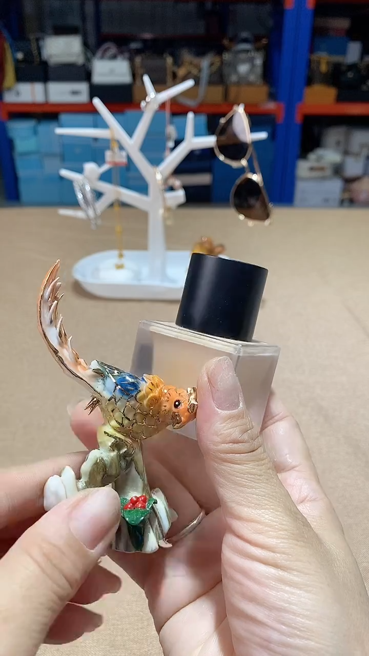 瓷片碗碟好物一件不留@@1