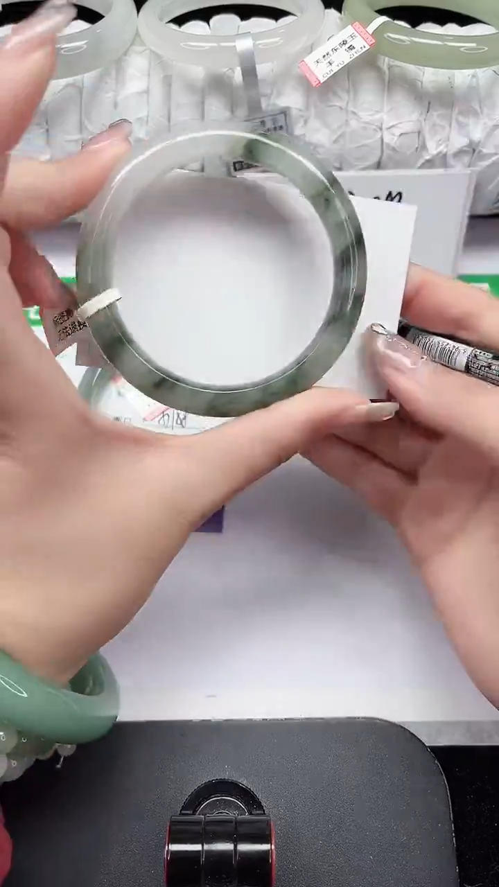 未镶嵌手镯石英质玉237-56/57