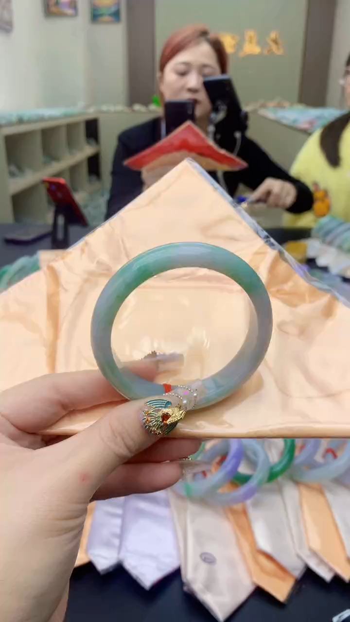 【闪购商品】翡翠手镯未镶嵌0917730881