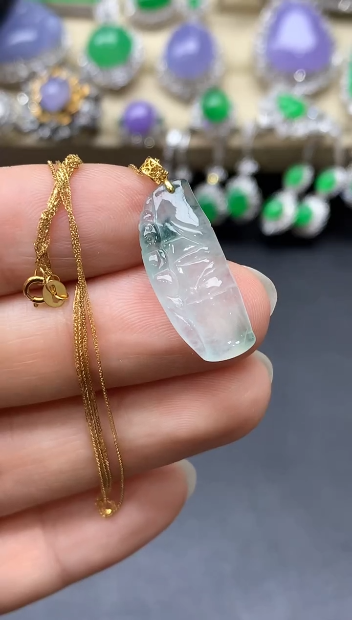 颈饰18K金镶嵌翡翠86-中国好珍宝