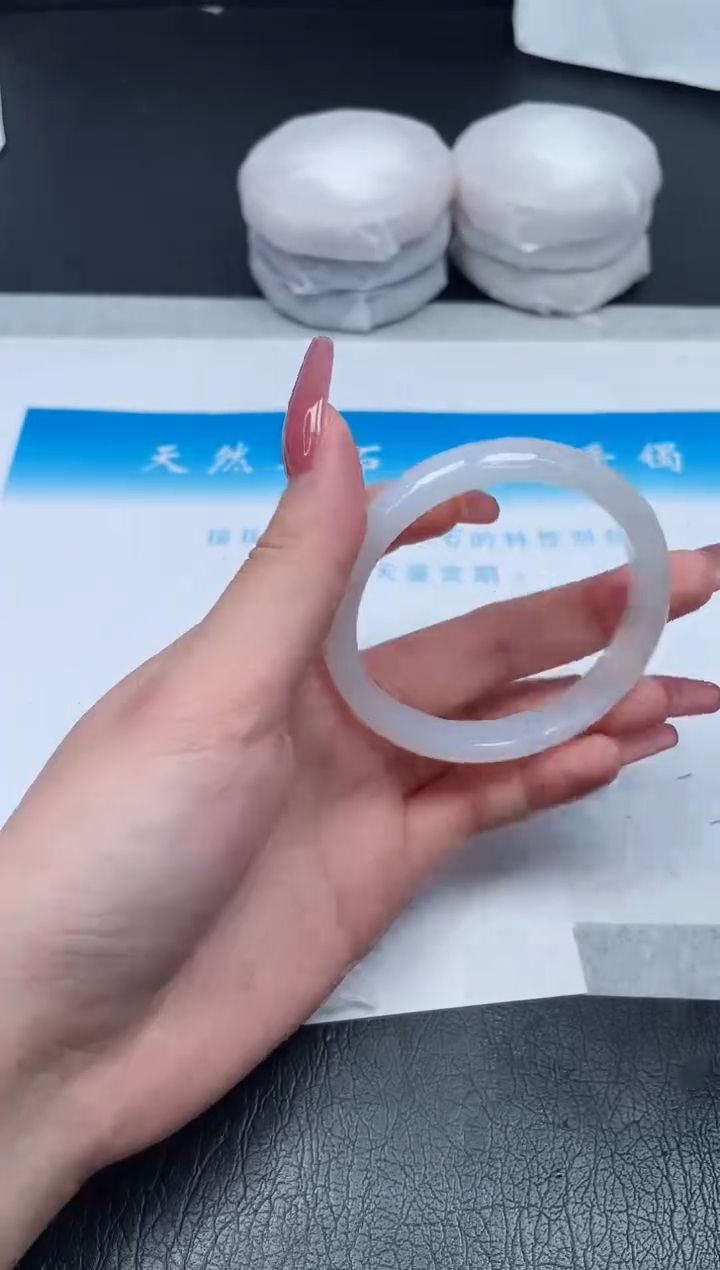 【闪购商品】石英质玉手镯未镶嵌966-54.3