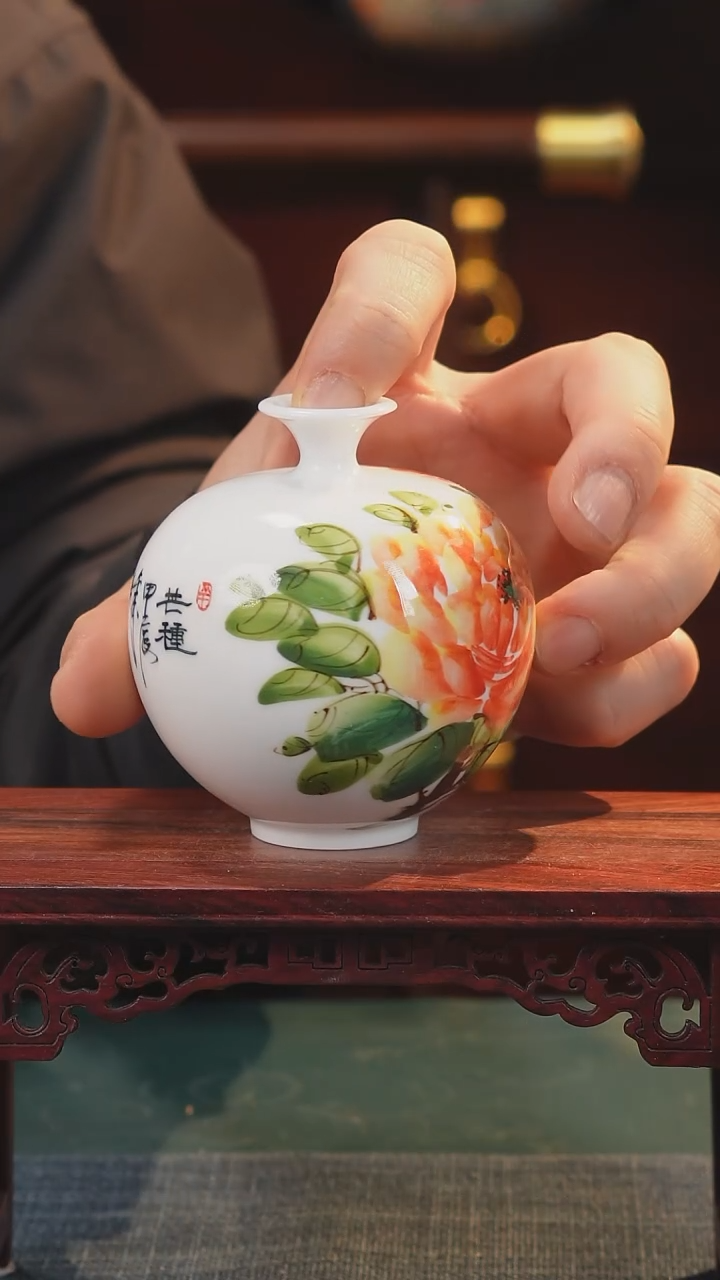 【闪购商品】摆件釉下五彩纯手工手绘原创瓷器