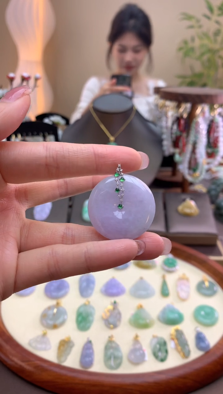 【闪购商品】翡翠颈饰18K金镶嵌平安扣