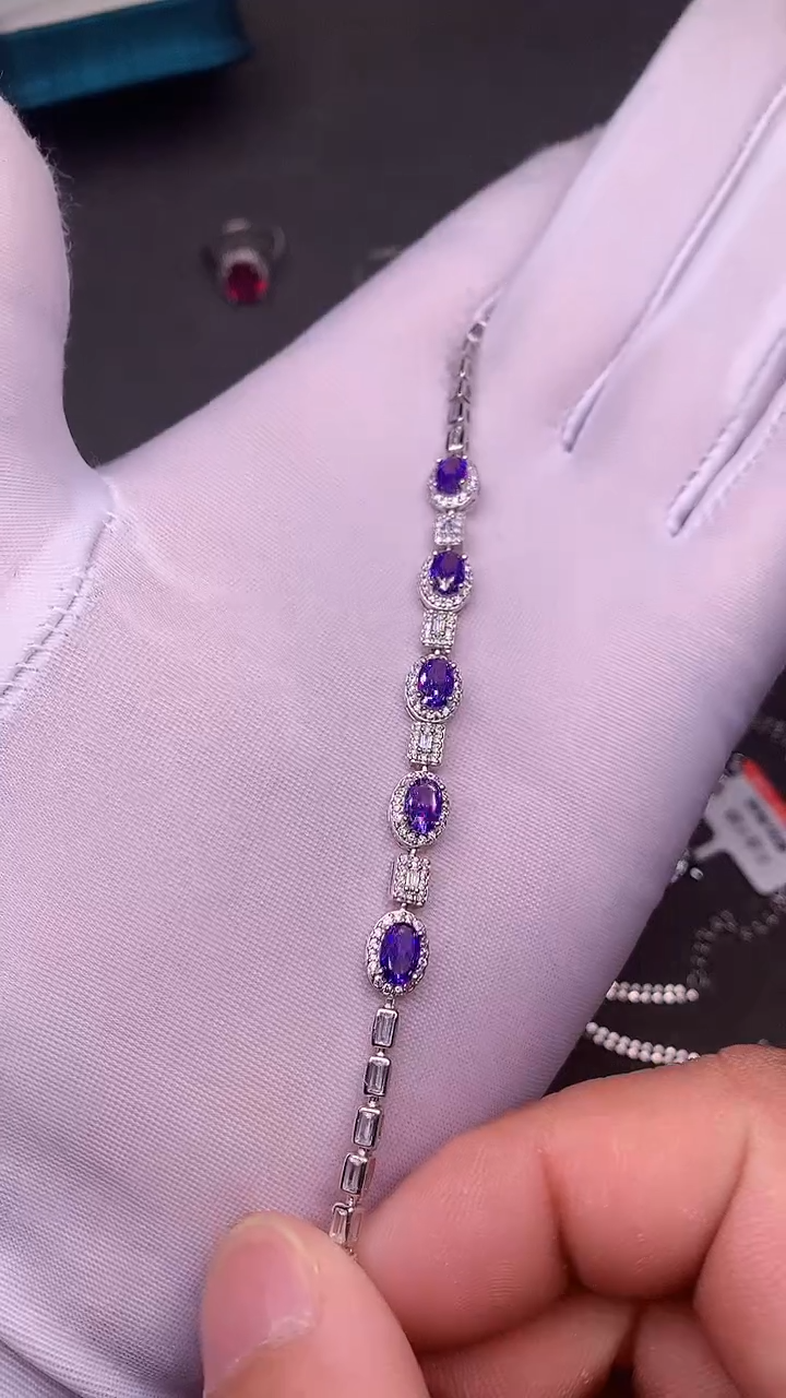【闪购商品】彩色蓝宝石手链银S925镶嵌.......