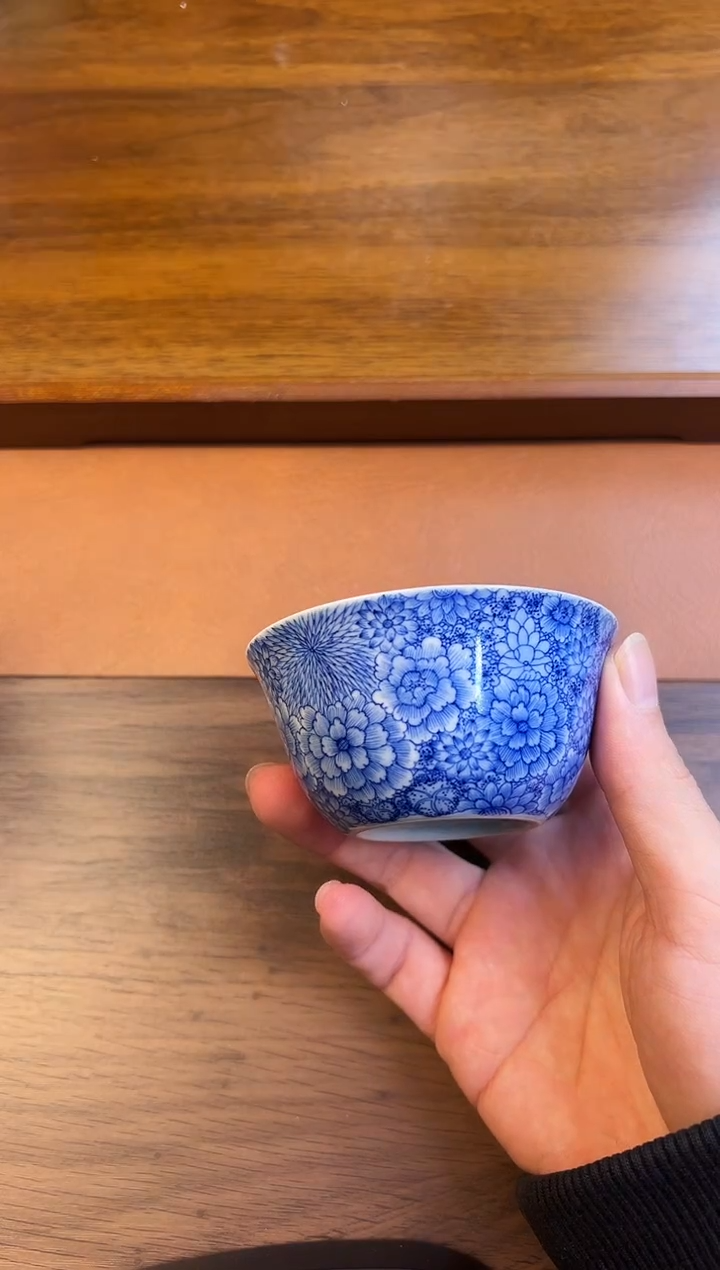 问青坊纯手工手绘青花万花柴窑卧足杯