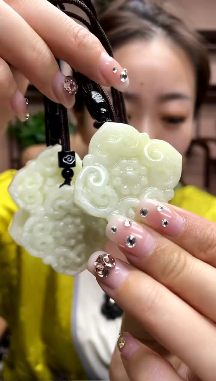 【闪购商品】岫玉未镶嵌吊坠多样性发货其中一件