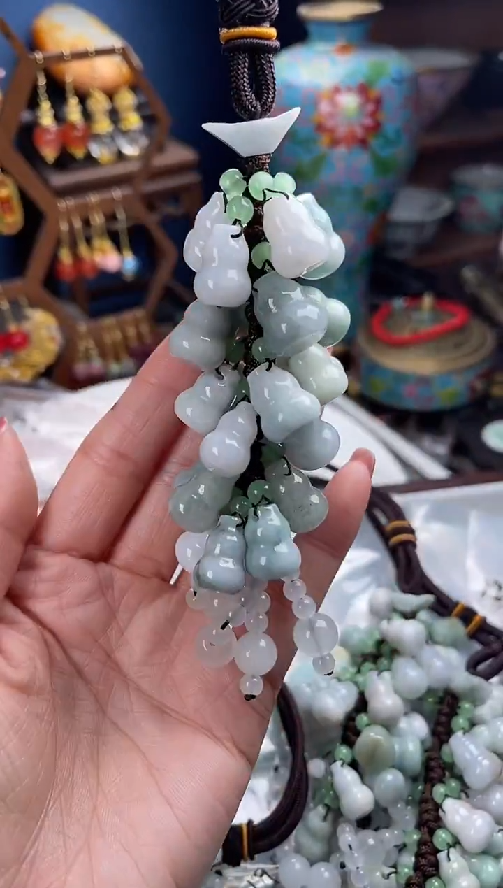 未镶嵌挂件翡翠?***辰，121975