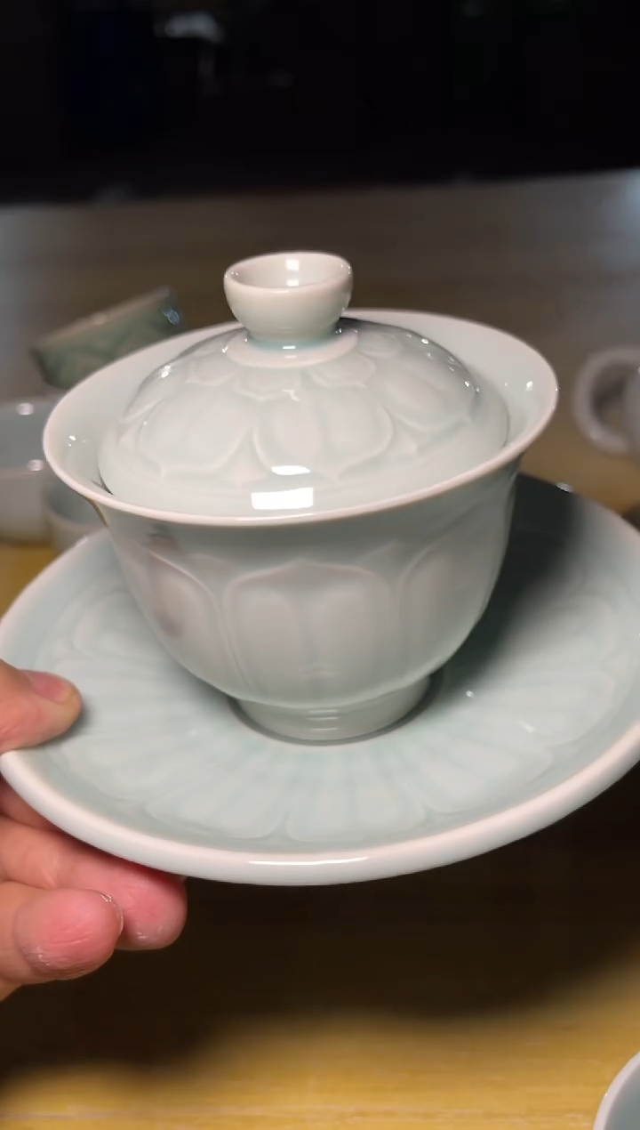 瑕疵天青-步步生莲大盖碗1套