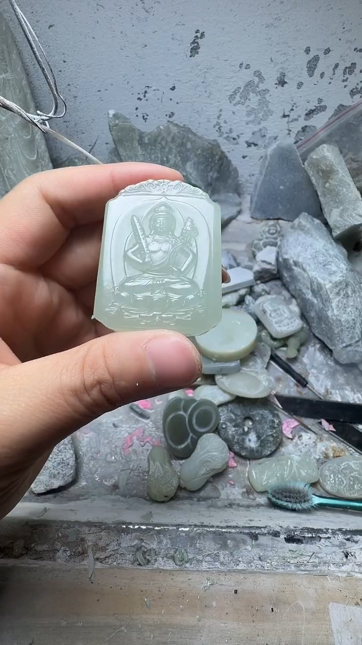 项链未镶嵌和田玉虎的守护