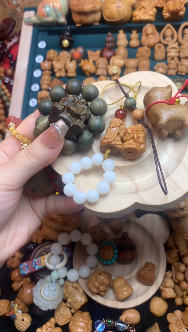 【闪购商品】檀香木..................