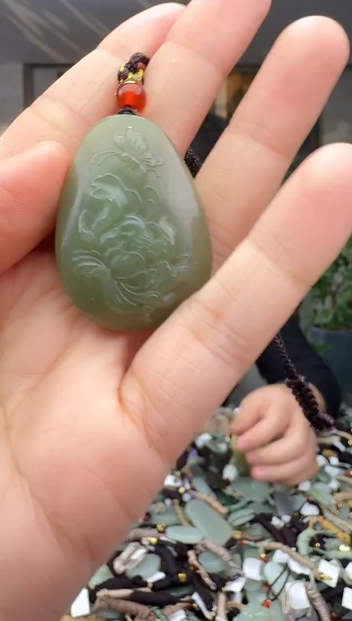 未镶嵌和田玉挂件拍一发一