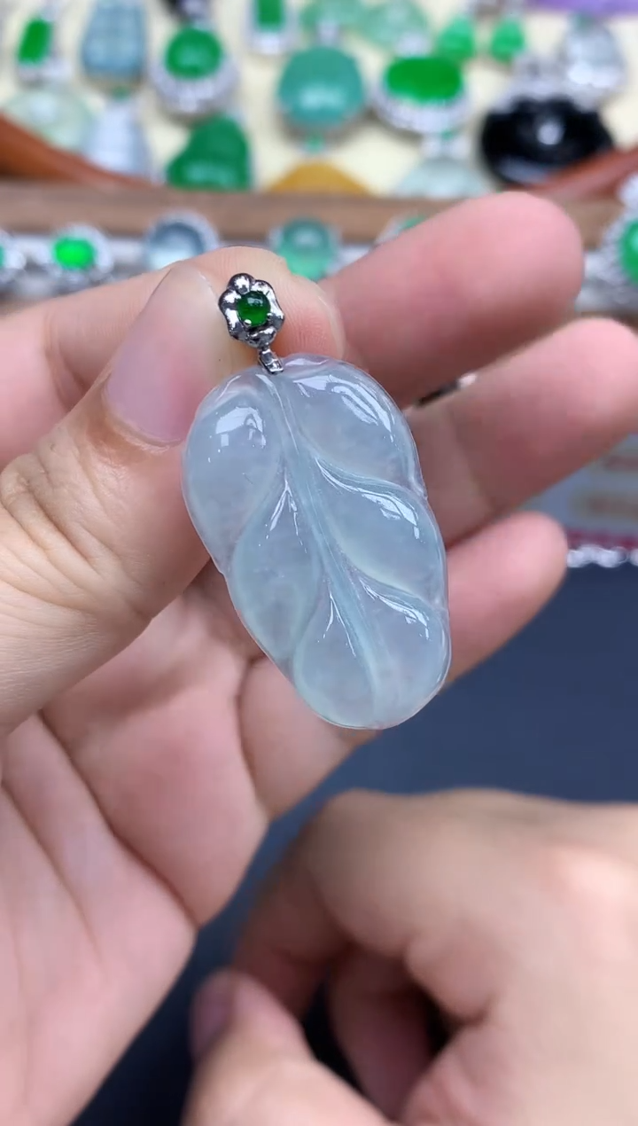 颈饰18K金镶嵌翡翠104-中国好珍宝