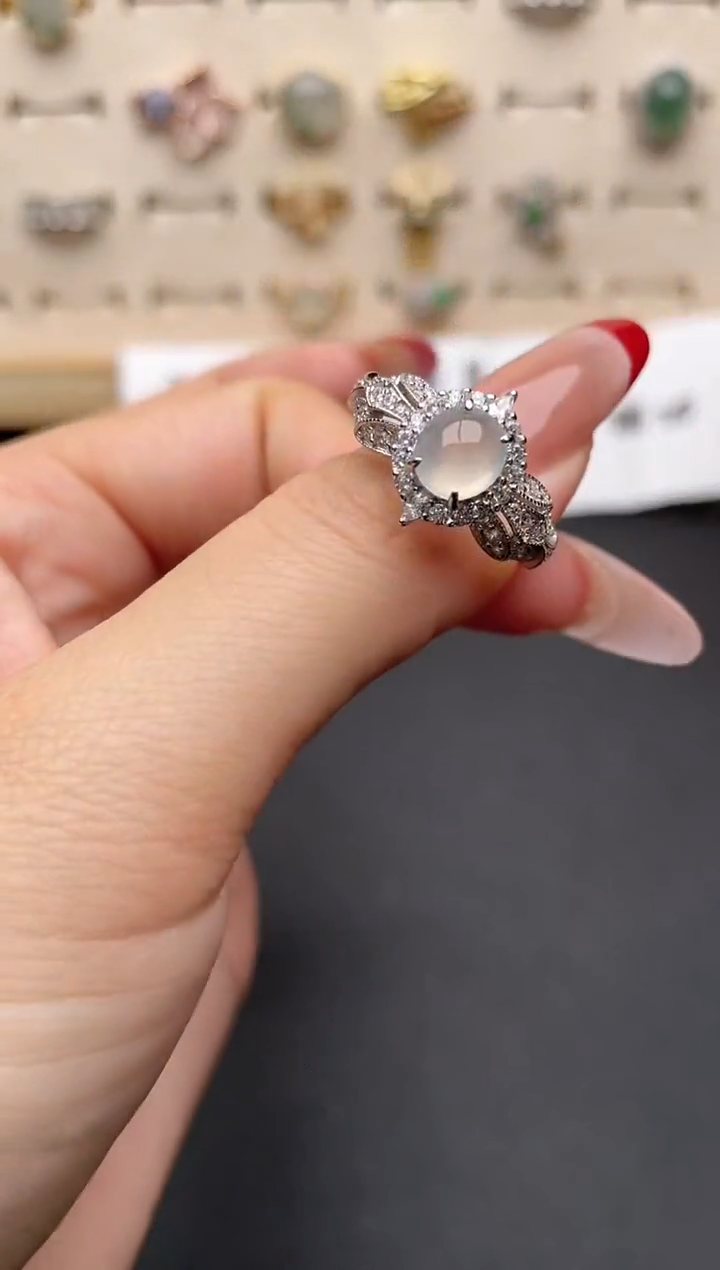 【闪购商品】翡翠戒指银S925镶嵌一物一证一礼盒