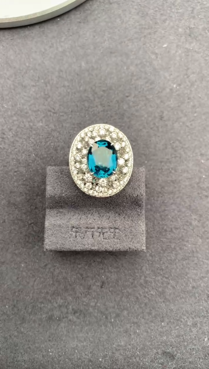 18K金镶嵌戒指碧玺2.76ct蓝碧玺  GH  定制