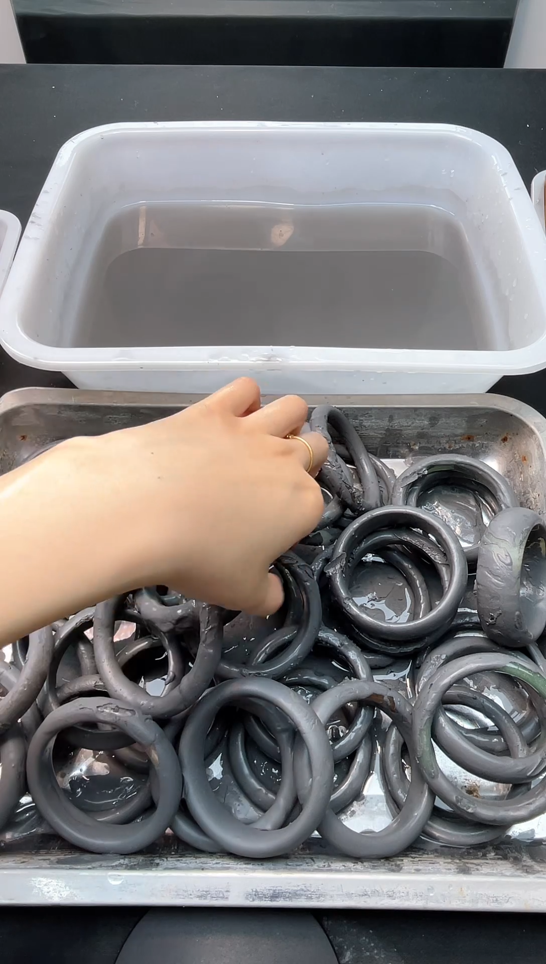 石英质玉手镯合金东陵玉手镯