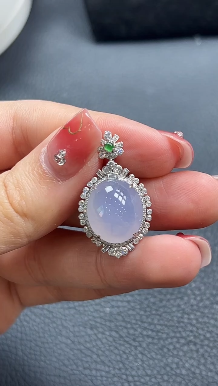 【闪购商品】翡翠颈饰18K金镶嵌紫蛋面吊坠