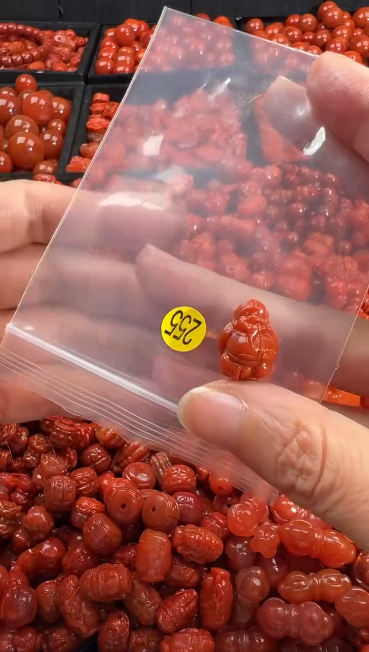 颈饰未镶嵌南红玛瑙1