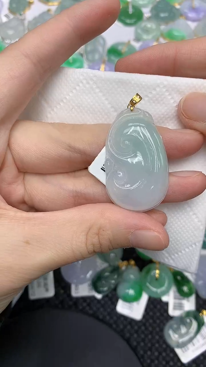 颈饰18K金镶嵌翡翠11111111